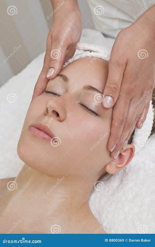 Безопасна ли терапия массажем во время беременности?